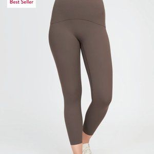 SPANX Booty Boost Active 7/8 Leggings , NWT - HARD TO FIND COLOR and size
